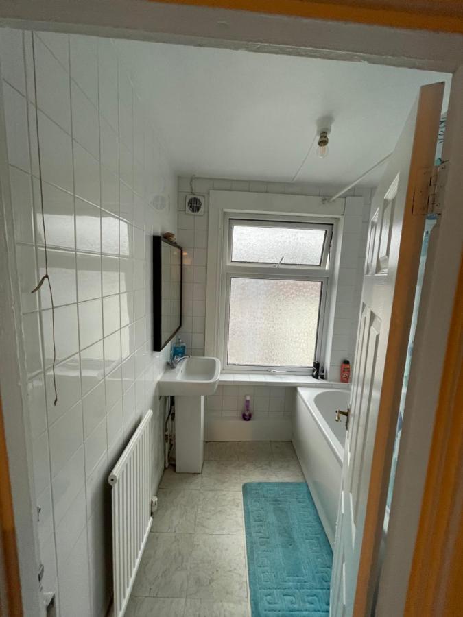 Elmdene Road Apartment London Bagian luar foto